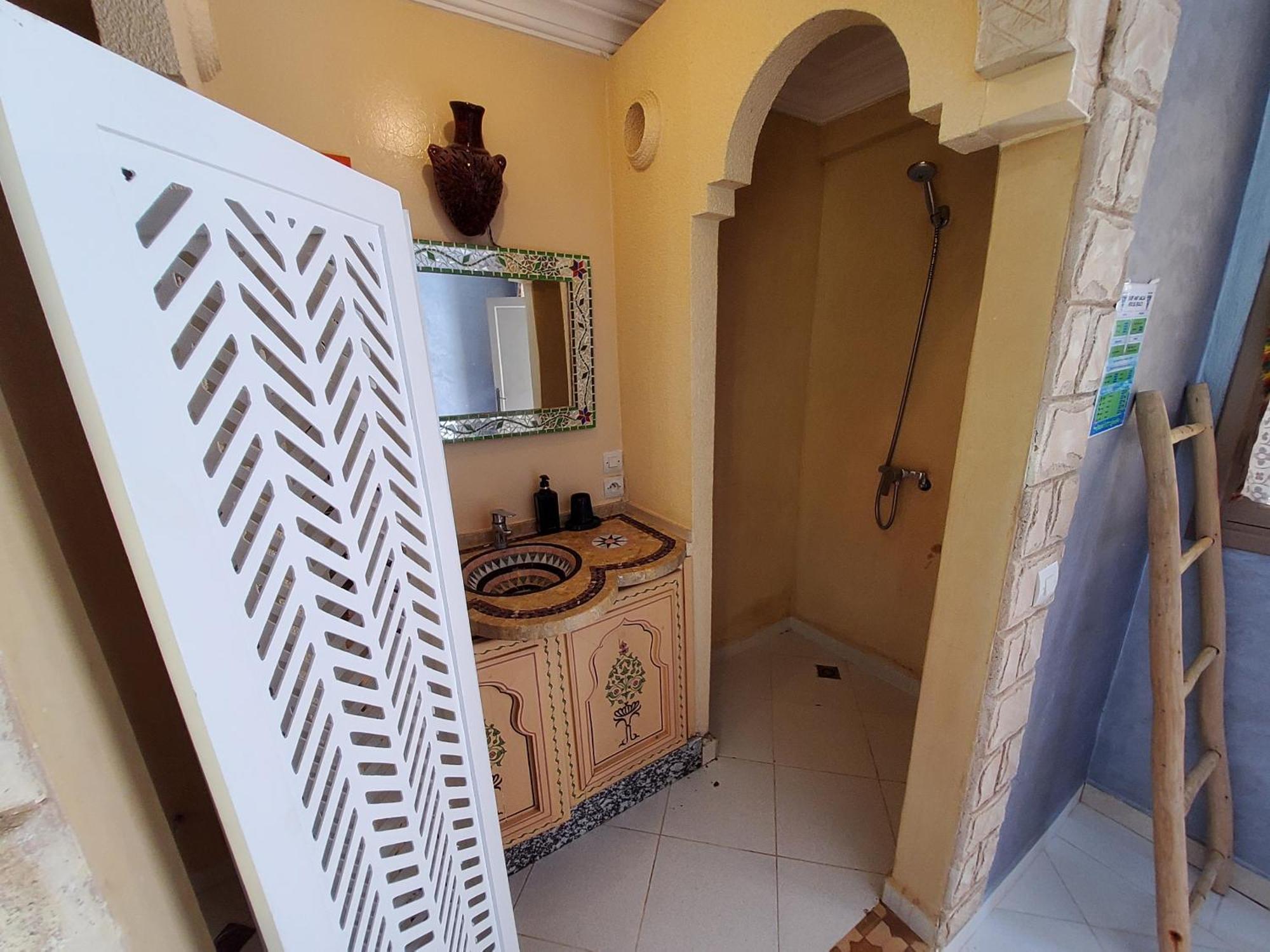 Surf & Salsa Guest House Agadir Exterior photo