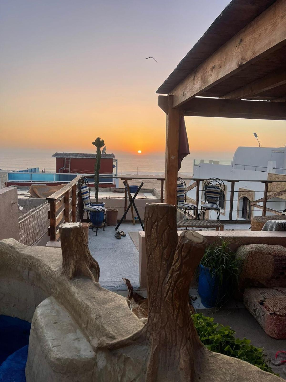 Surf & Salsa Guest House Agadir Exterior photo